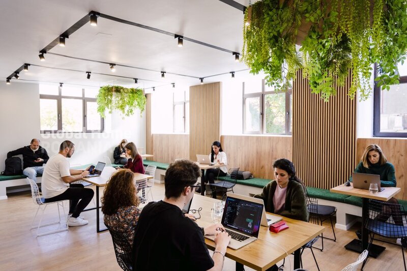 Piata Victoriei Vila individuala reconsolidata 2005  Bloc Boutique  Centrala